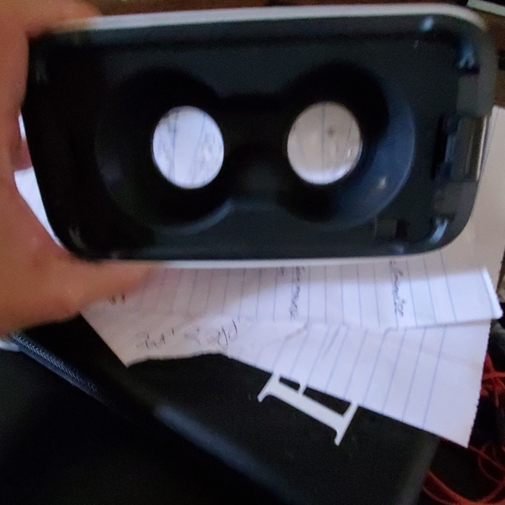 Virtual Reality Headset - Picture 3 of 4
